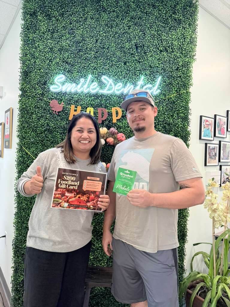 Patients with a Foodland gift-card giveaway at Smile Dental Center